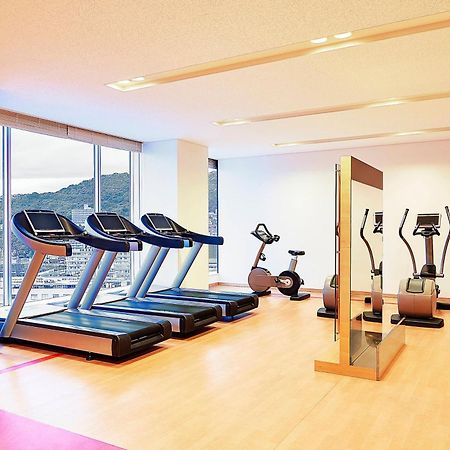 Sheraton Grand Hiroshima Hotel Exterior photo The gym at the hotel