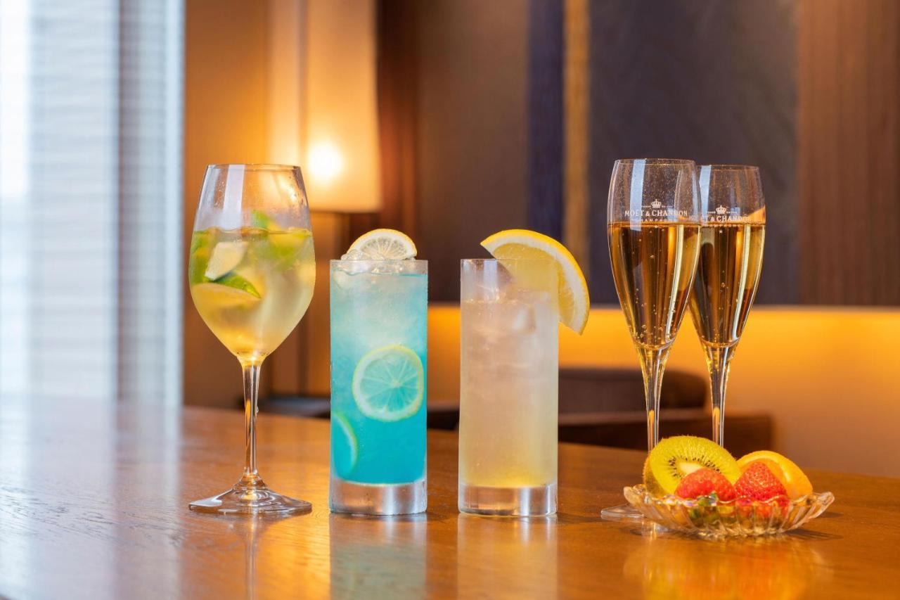 Sheraton Grand Hiroshima Hotel Exterior photo A selection of cocktails