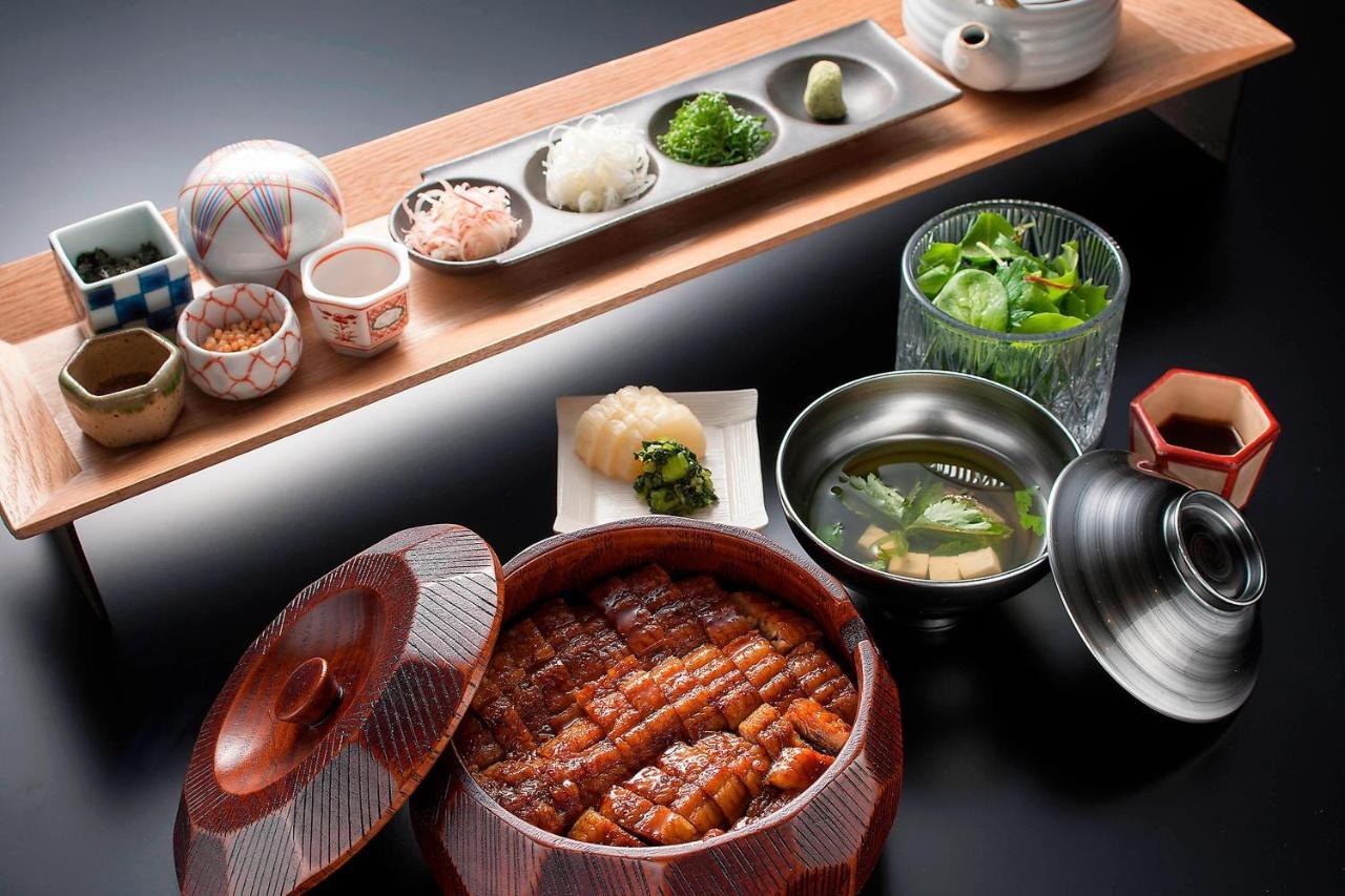 Sheraton Grand Hiroshima Hotel Exterior photo A selection of Chinese food