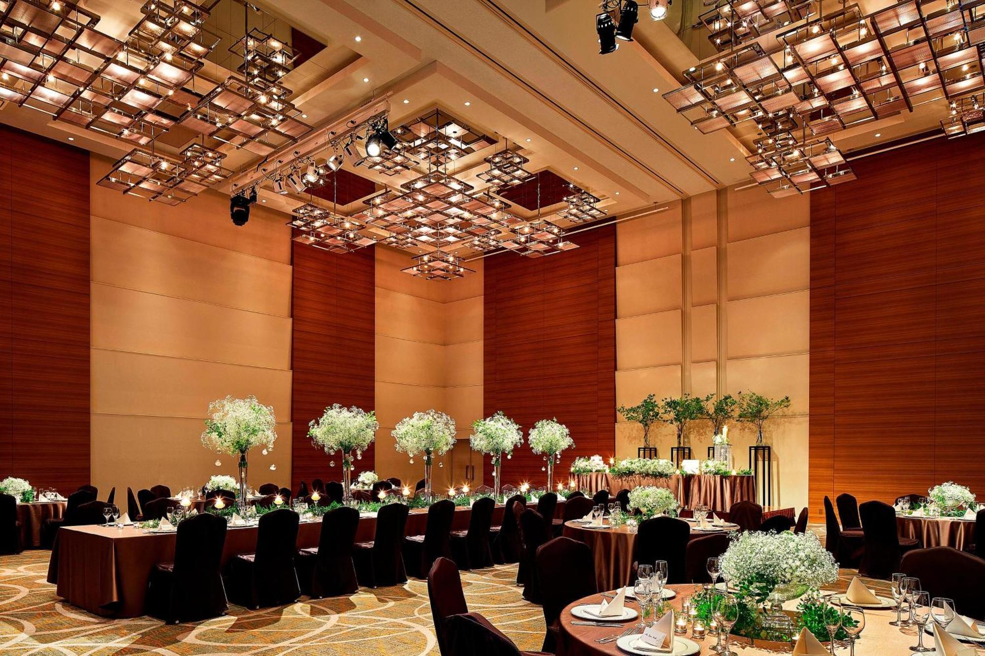 Sheraton Grand Hiroshima Hotel Exterior photo The Grand Ballroom